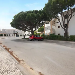 apartamento-jardins-da-falsia.hotelaalgarve.com/